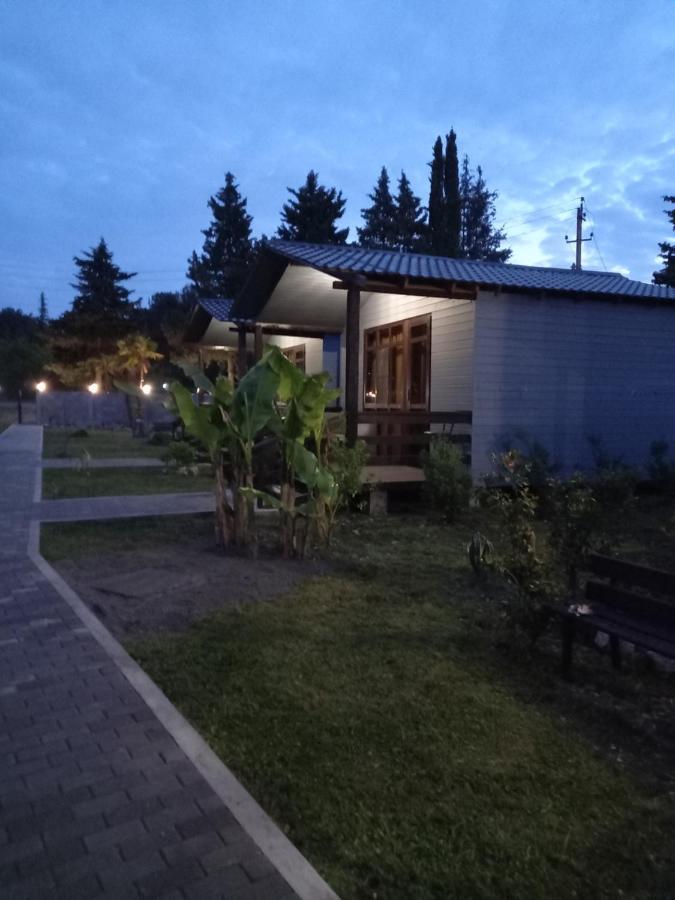 Гостевой Дом Фазенда Hotel Pizunda Exterior photo